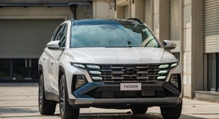 Tầm giá 800 triệu đồng, chọn ô tô gầm cao nào cho gia đình 4-5 người?